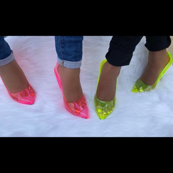 Trendy Heels - Picture 9 of 10